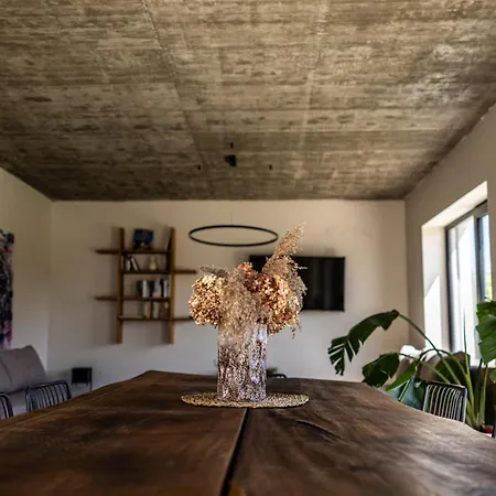 Prázdninová Rezidence - Vilabyt S Vířivkou, Zahradou A Výhledem Na Zámek Apartamento Mikulov